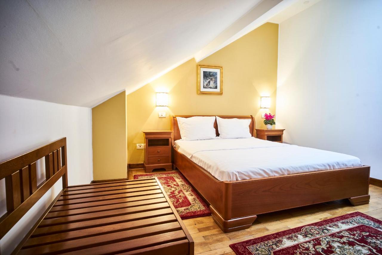 Cozy Attic Room V Bucureşti Eksteriør bilde